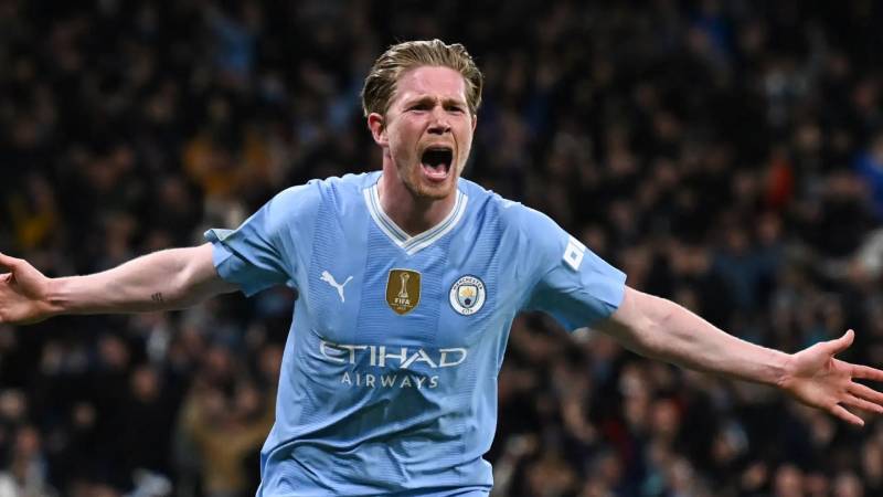 Các Vị Trí Trong Bóng Đá Và Vai Trò Chiến Thuật 4 Tiền vệ (Midfielders) – Trái tim của đội bóng